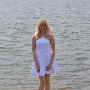 White Lulu’s dress